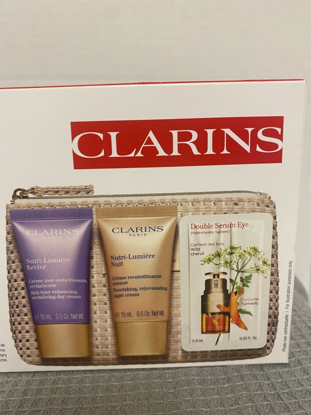CLARINS /Gift Set - Picture 2 of 3